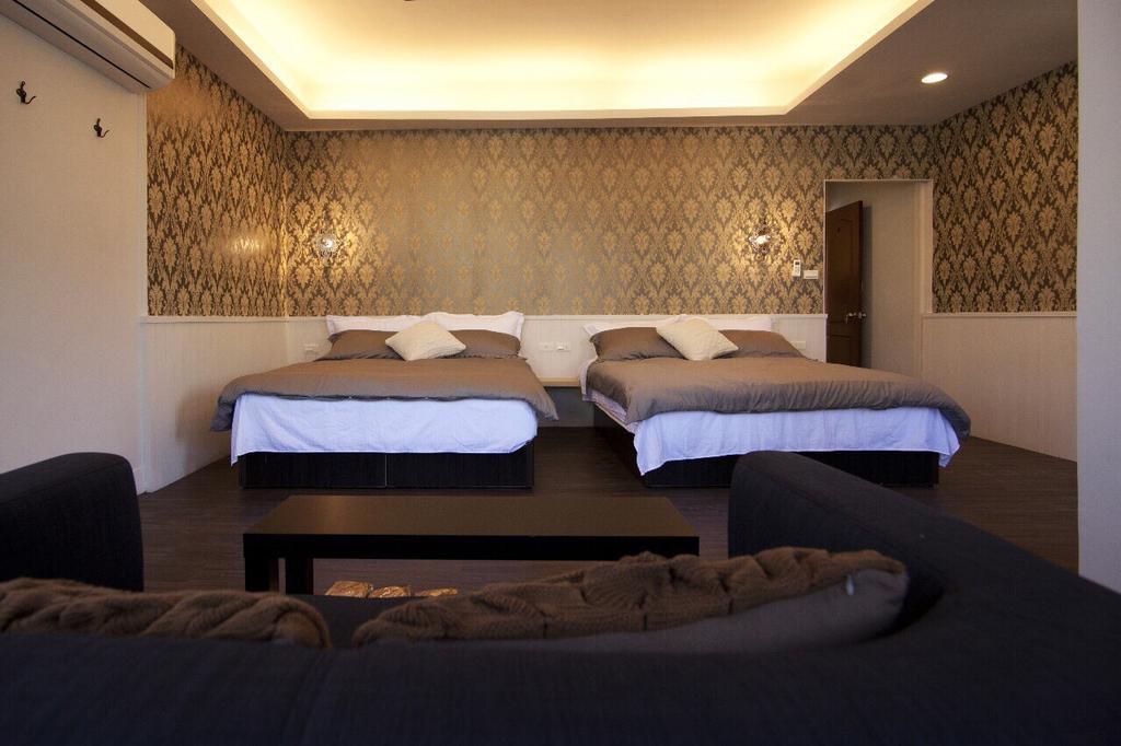 Hotel Chao Daily Rent Tainan Esterno foto
